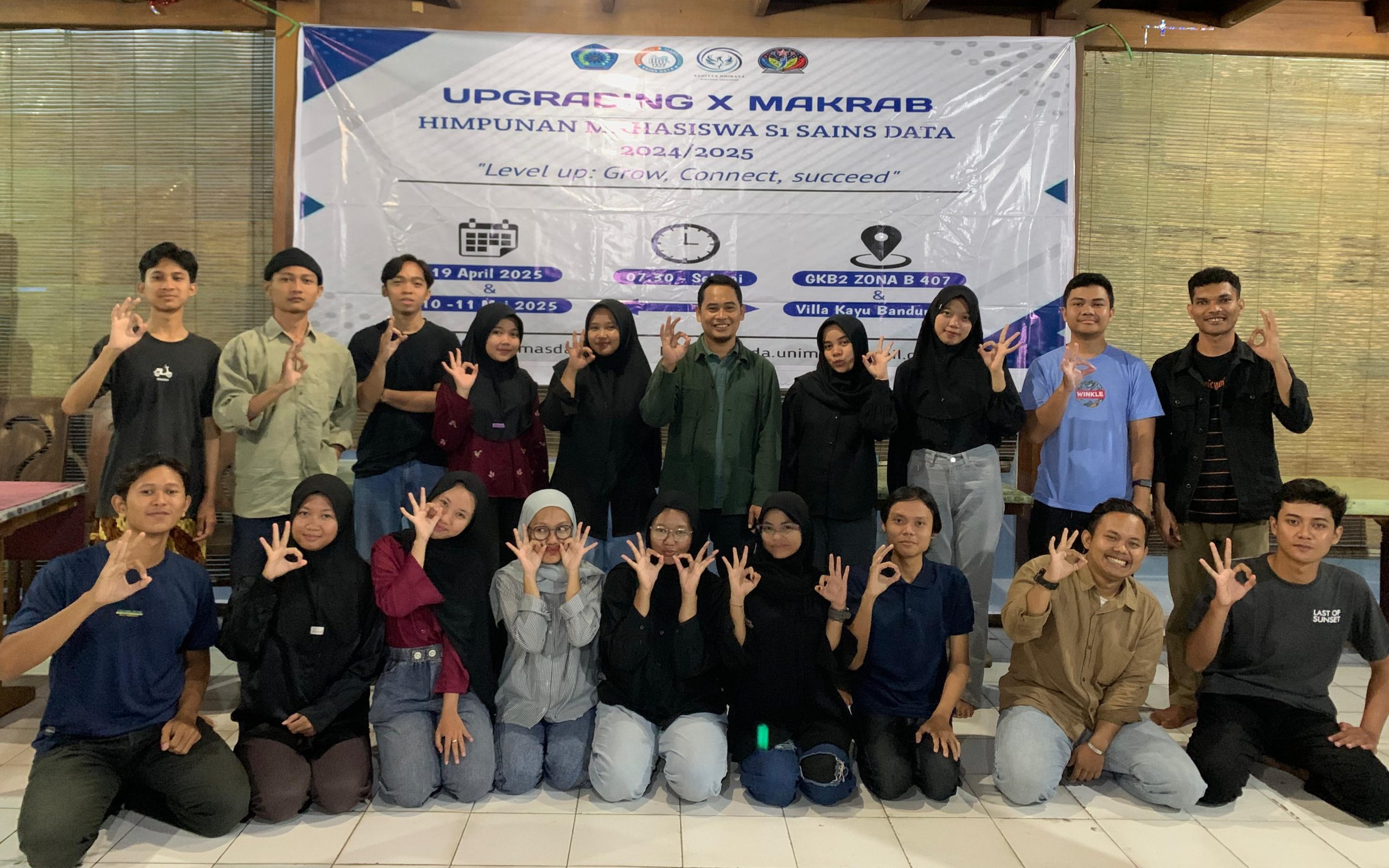 Read more about the article Mahasiswa S1 Sains Data FSTP UNIMUS Gelar Upgrading dan Makrab