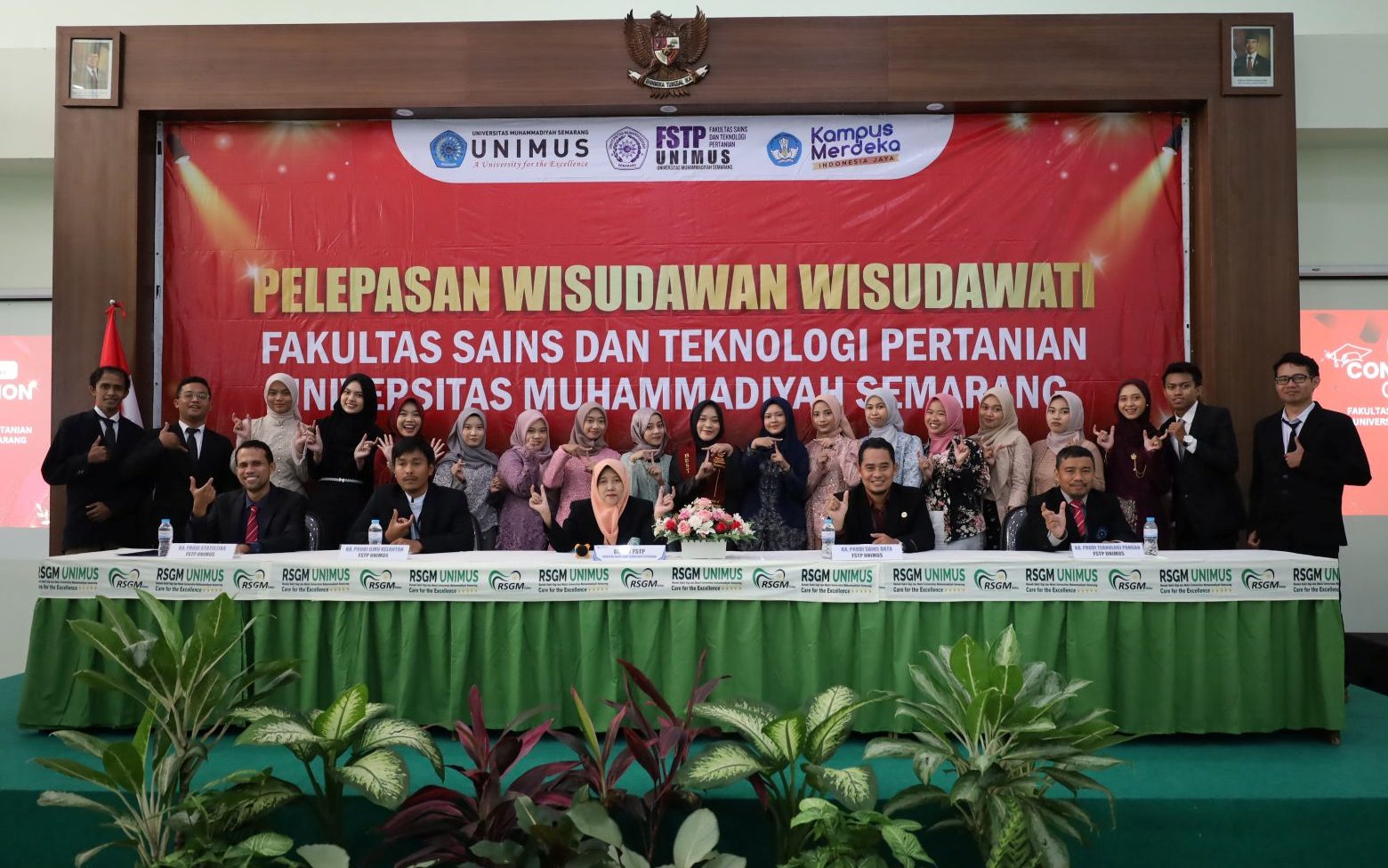 Read more about the article FSTP UNIMUS Gelar WISUDA ke-46 dengan Rasa Gembira dengan Prodi Unggulnya